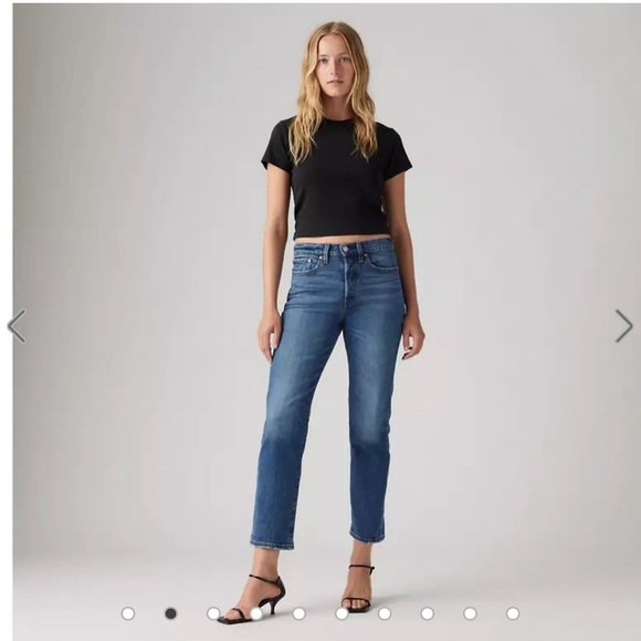 Levi's Premium WEDGIE STRAIGHT FIT WOMEN'S
JEANS BUTTON FLY size 26 - Picture 1 of 10